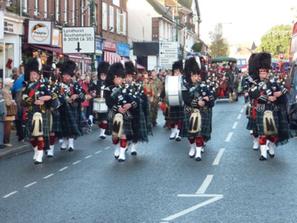 Picture of Ringwood Pipe Band leading a Parade